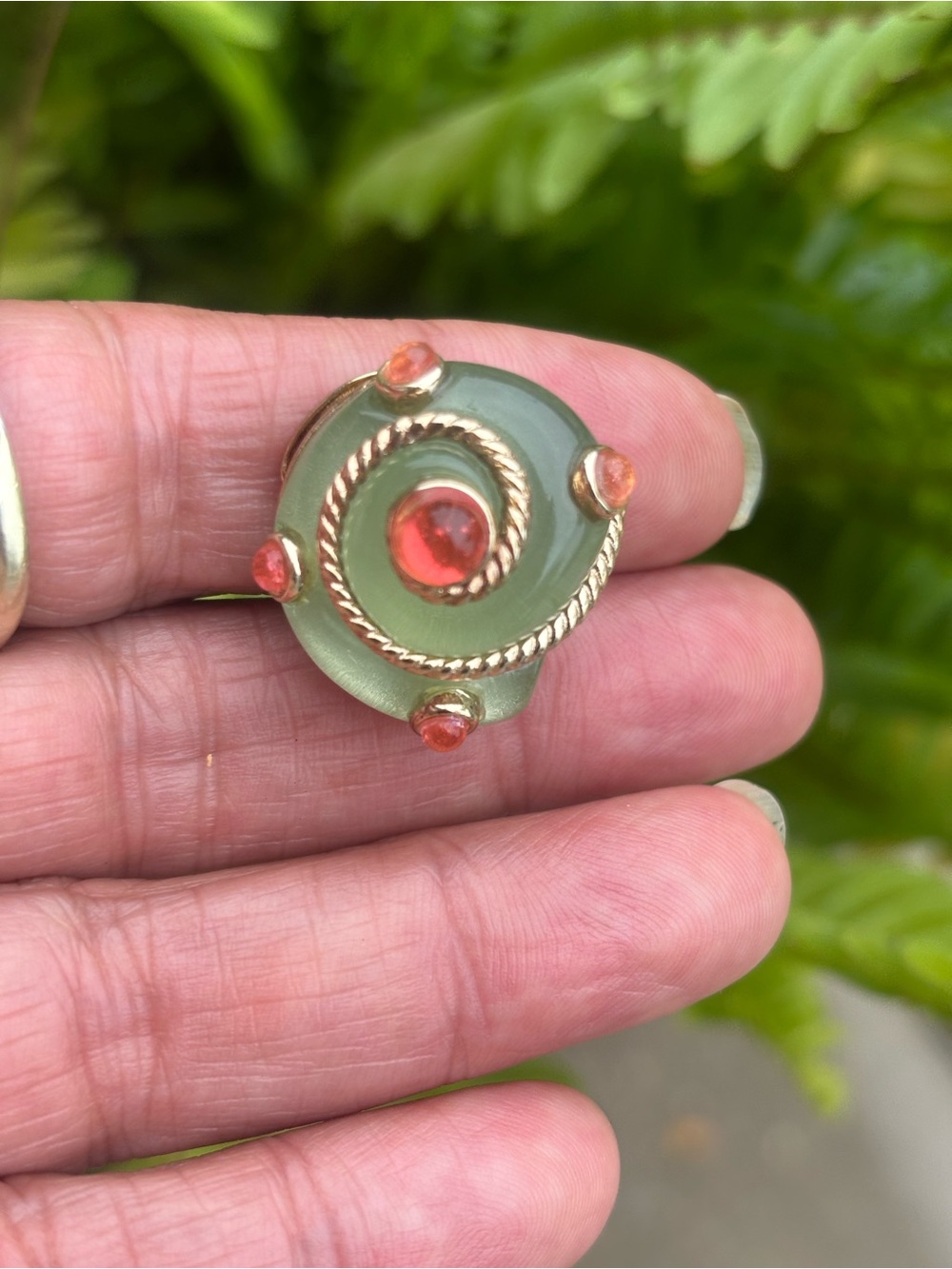 Gold-Tone Green and Coral Spiral Statement earrings clip on vtg